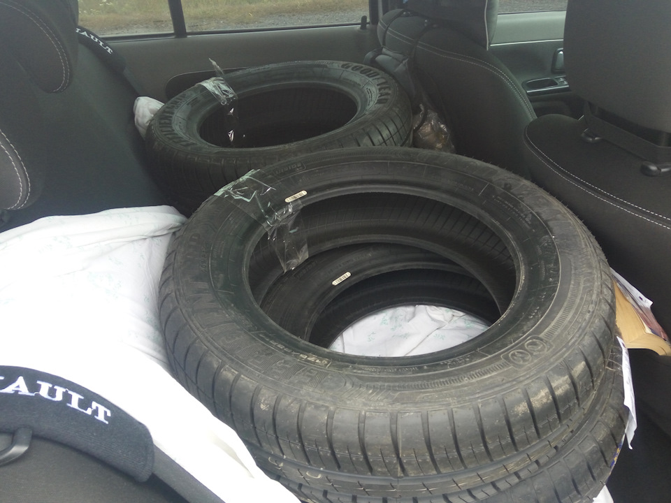 GoodYear EfficientGrip Compact 3