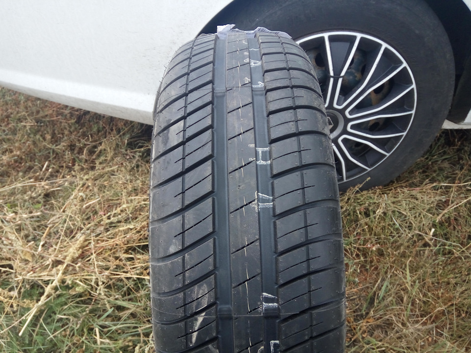 GoodYear EfficientGrip Compact 2