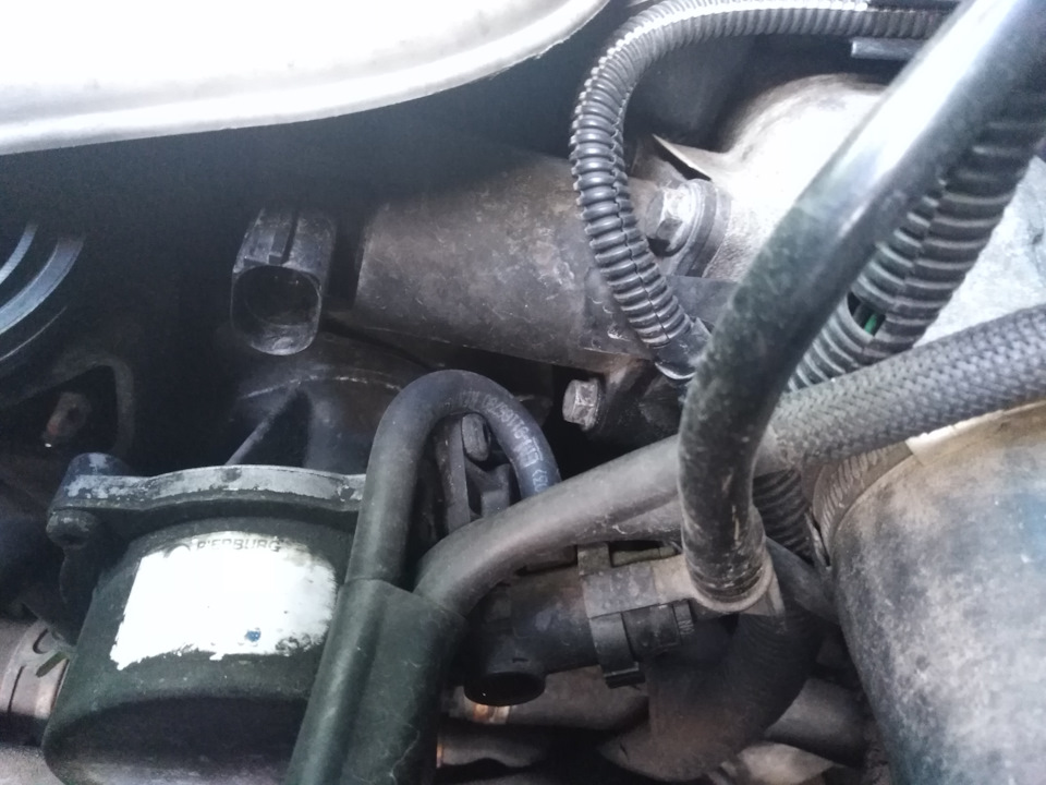 Правильно зробив автомеханік? 1