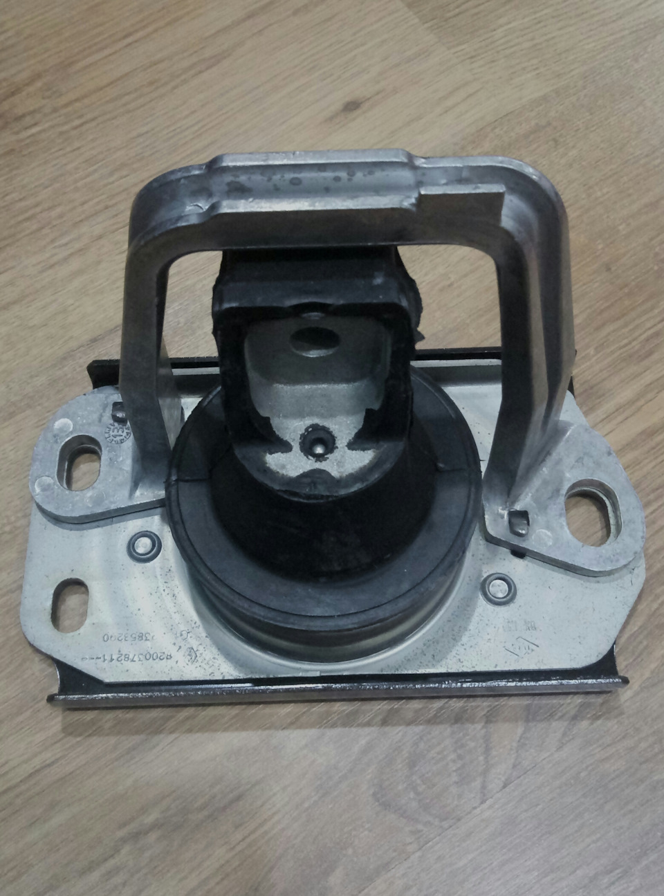 Подушка двигуна (права, прямокутна) - RENAULT - 8200378211 2