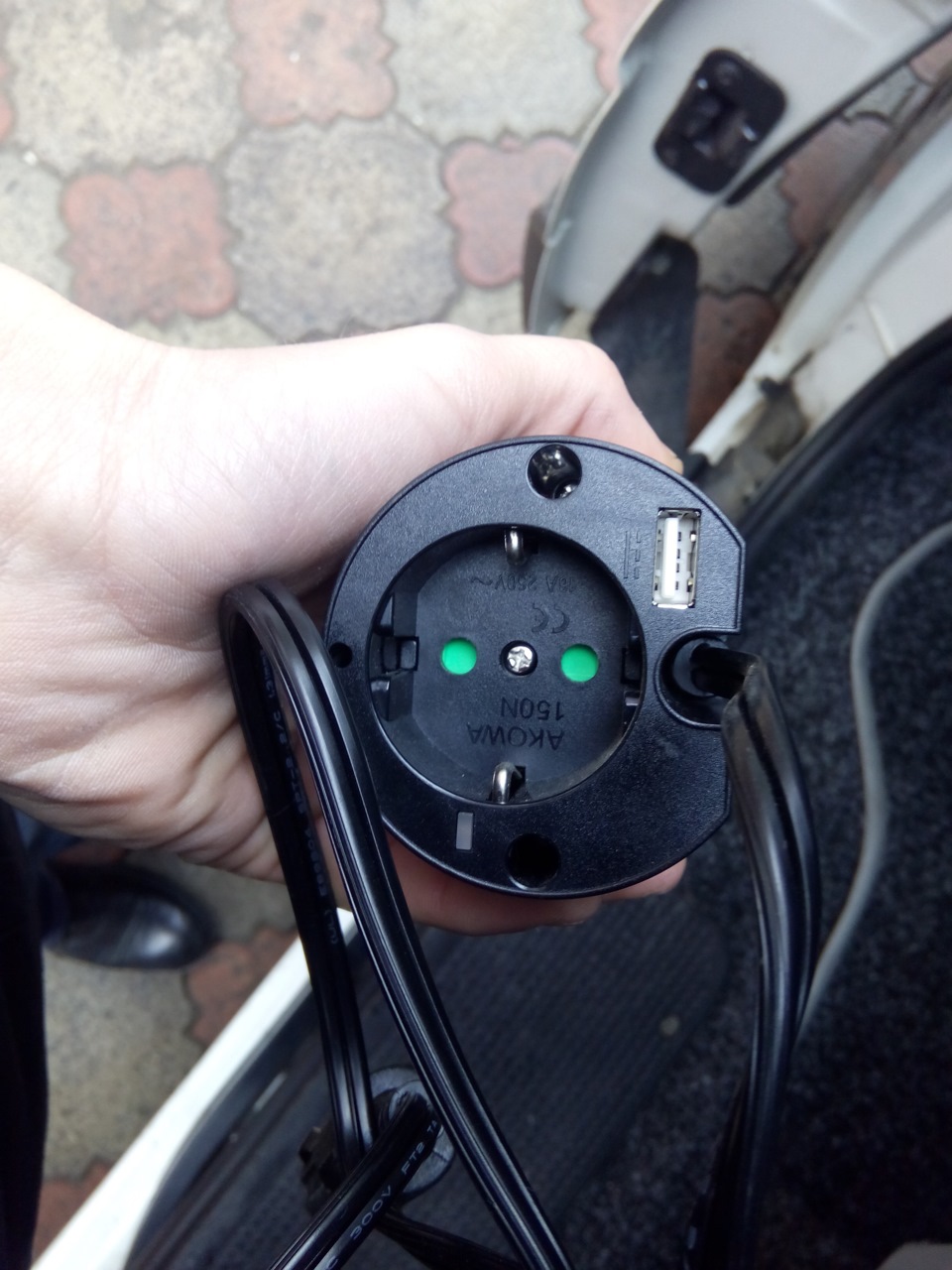 перетворювач на 220в 3