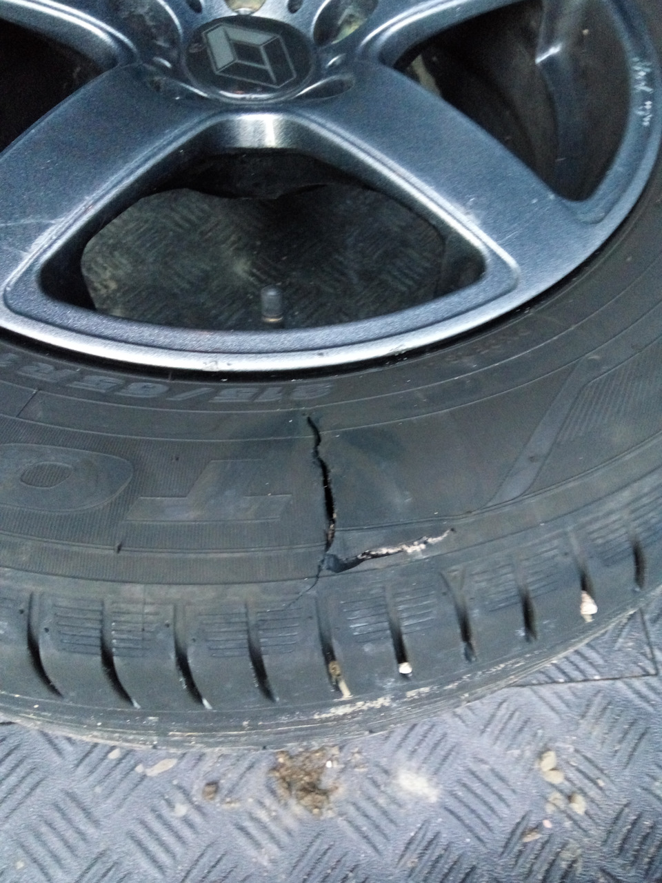 Toyo proxes cf2 215/65 3