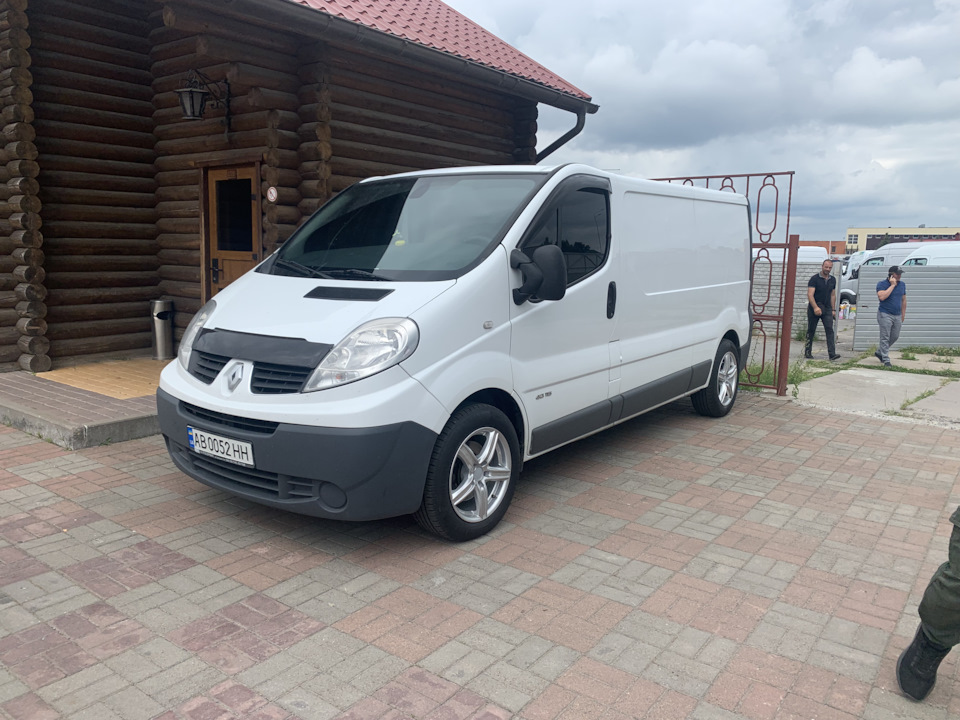 R17 5/120 ЕТ37 J7.5 на Трафік 2