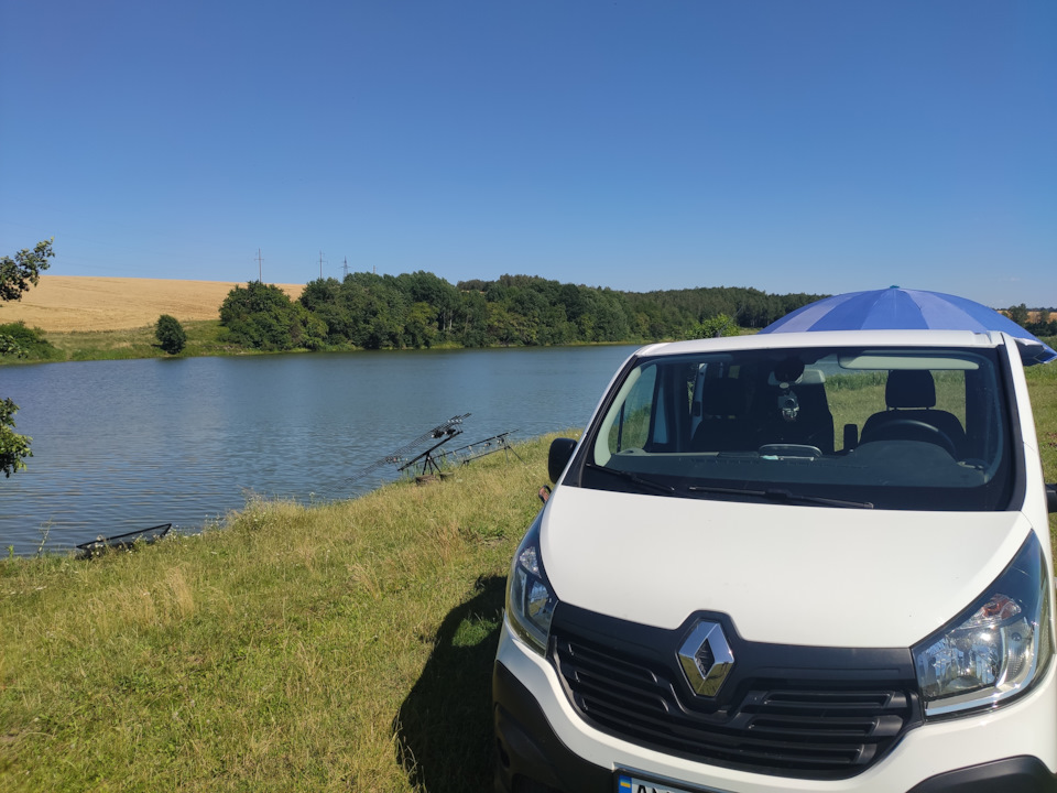 Renault Trafic намет на рибалці 1