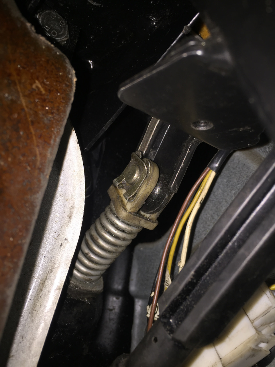 Що за Скрип педалі щеплення 1