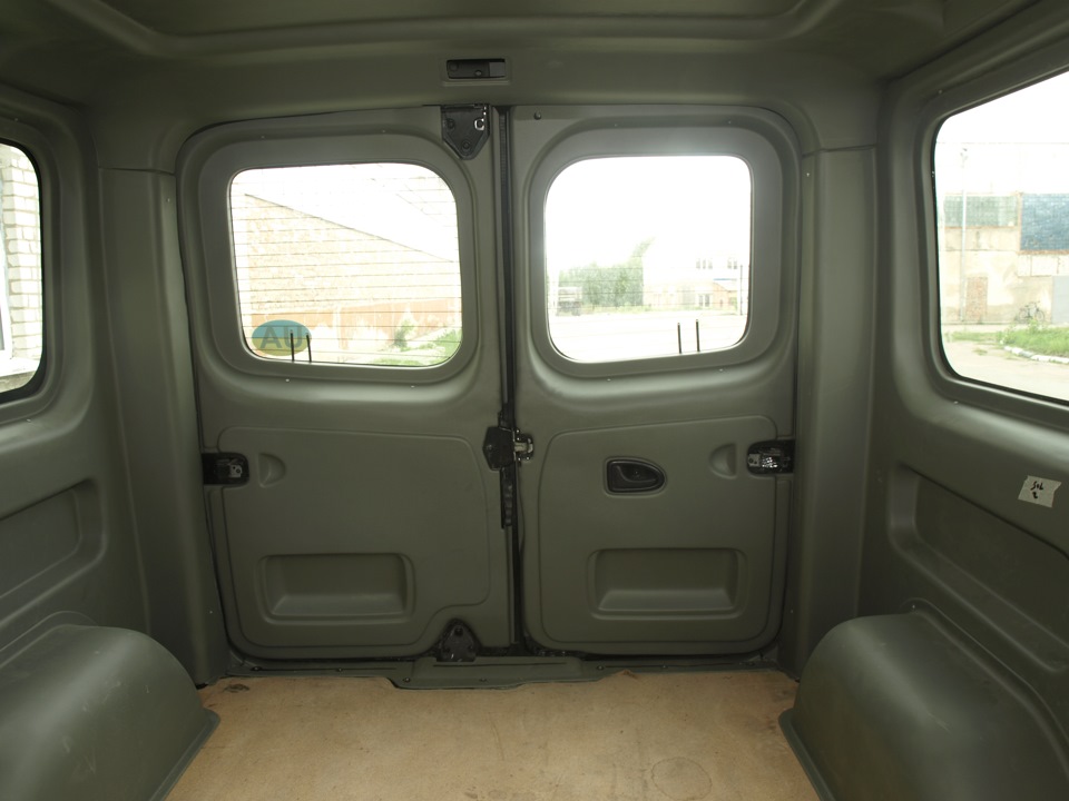 Пластиковий салон 5