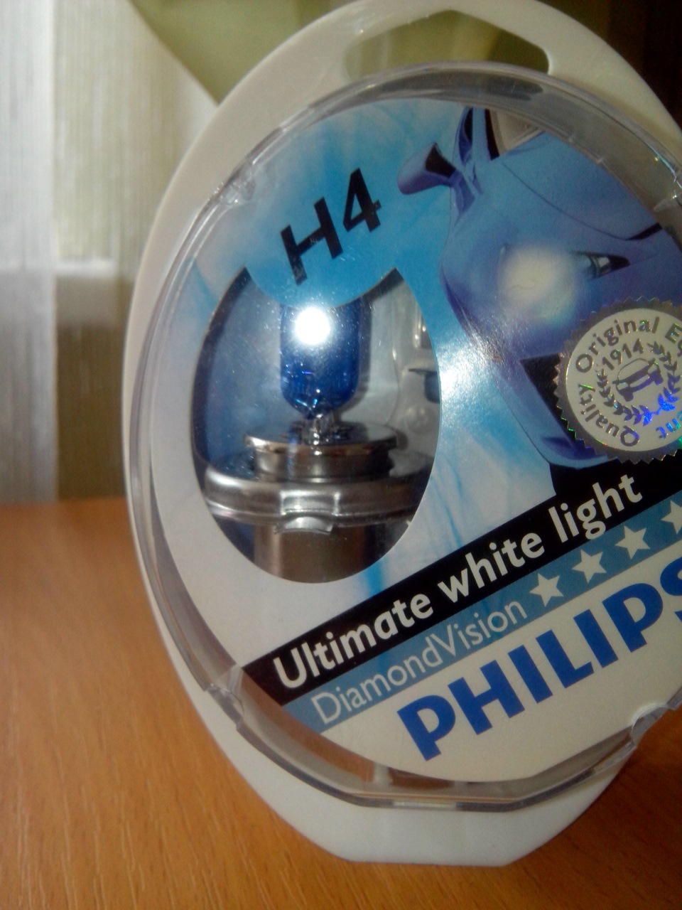 Заміна ламп головного світла на Philips Diamond Vision 5000К 3