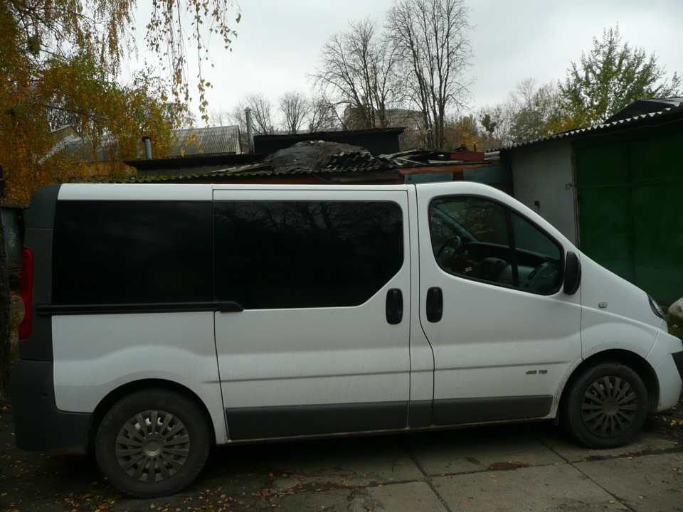 Поклеїв метал Oracal`ом 3
