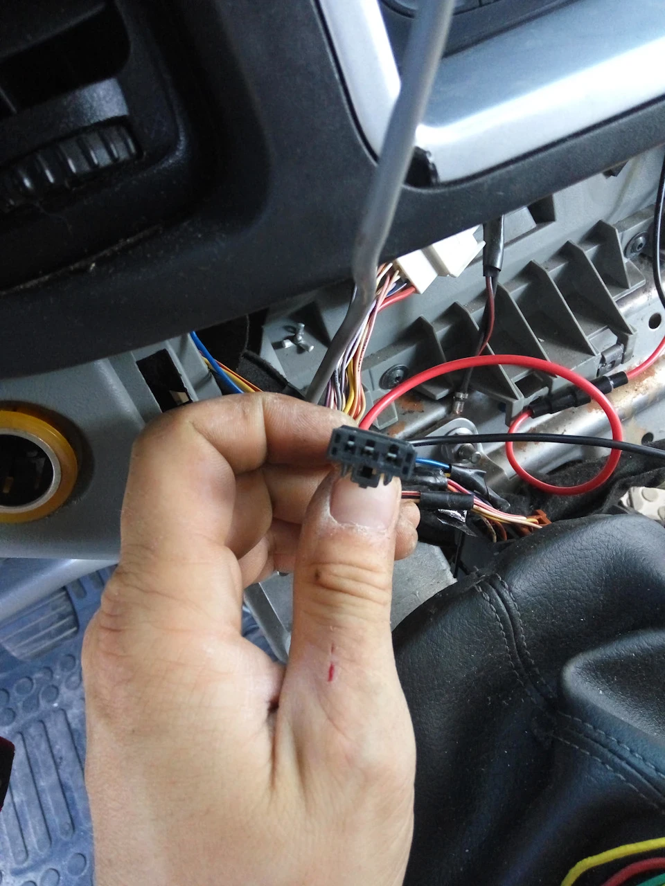 USB зарядка замість гачка