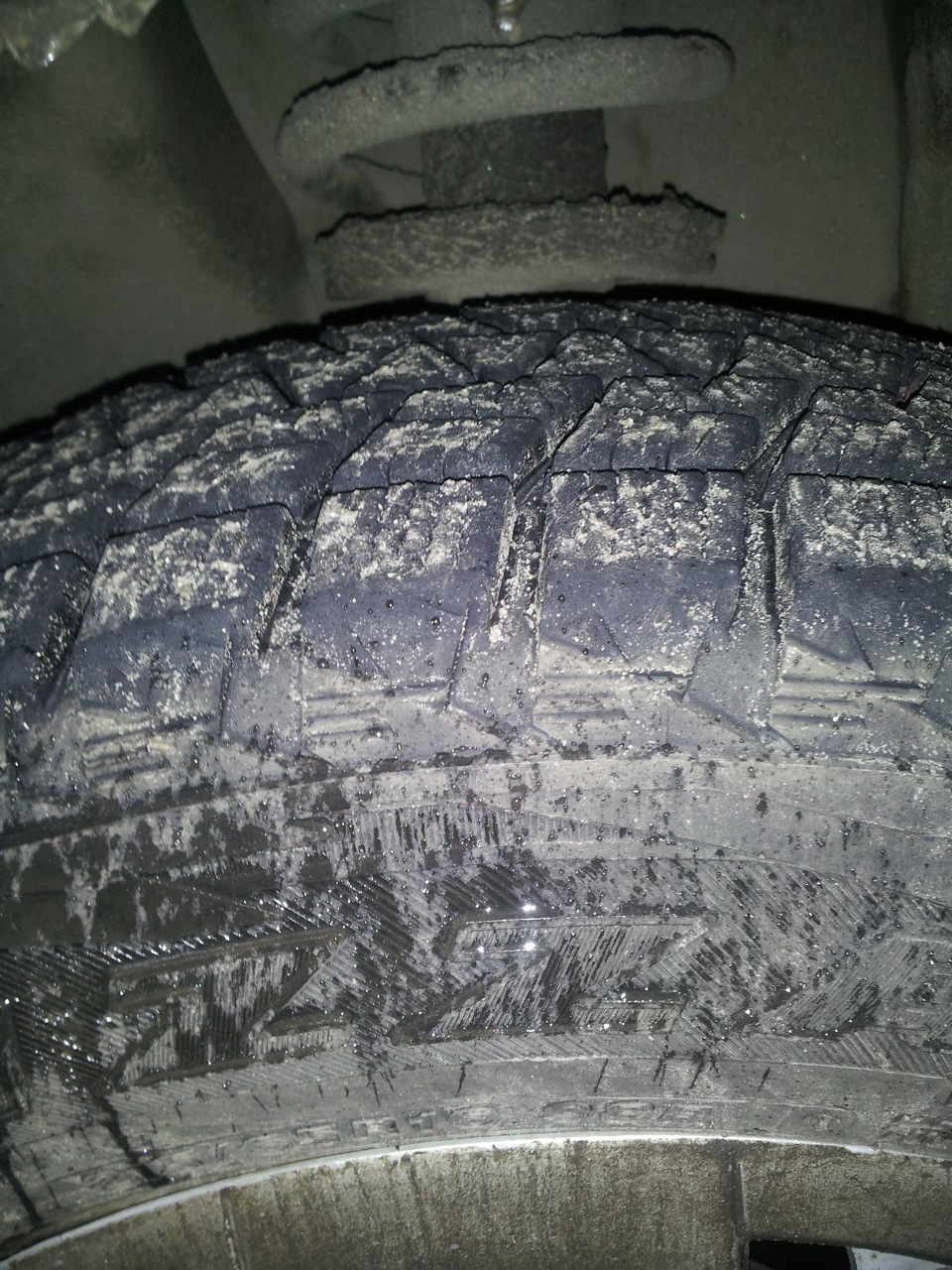 Звіт про шини Bridgestone Blizzak DM-V1 215/65 R16 98R 5