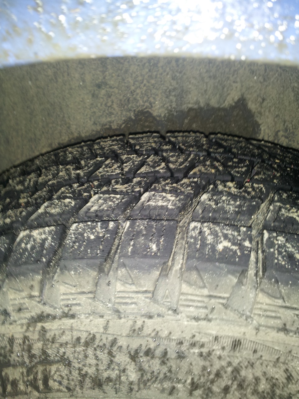 Звіт про шини Bridgestone Blizzak DM-V1 215/65 R16 98R 4