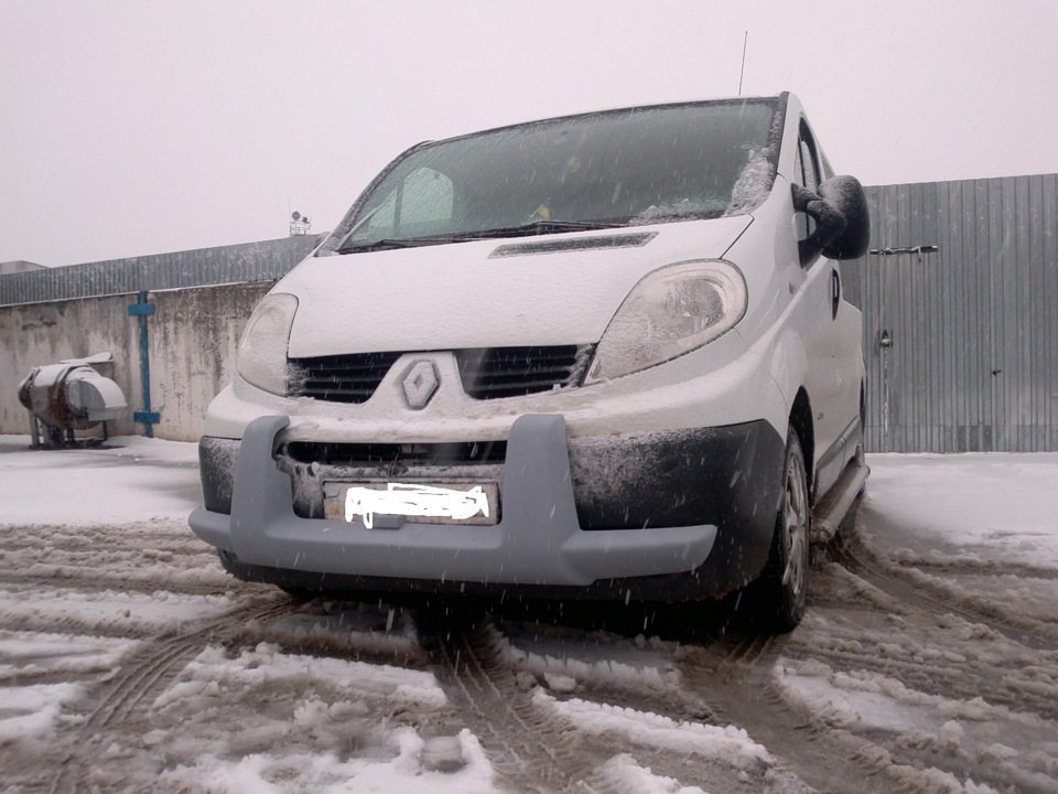 Кенгуру від PRADO на Renault Trafic 2.0 пластмаса 2