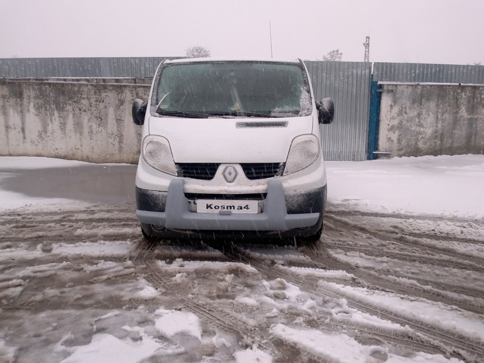 Кенгуру від PRADO на Renault Trafic 2.0 пластмаса 3