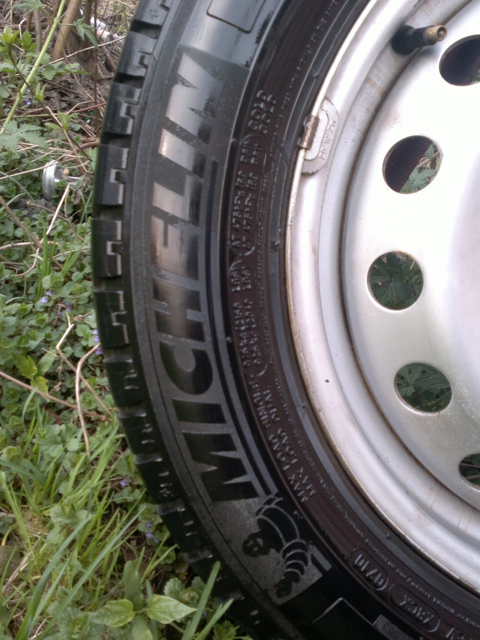 Поставив літо Michelin Agilis 205/65R16 3