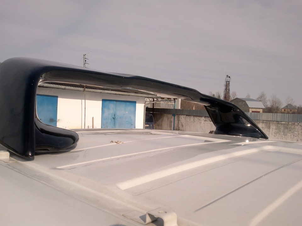 сполер Renault Trafic 2.0 5