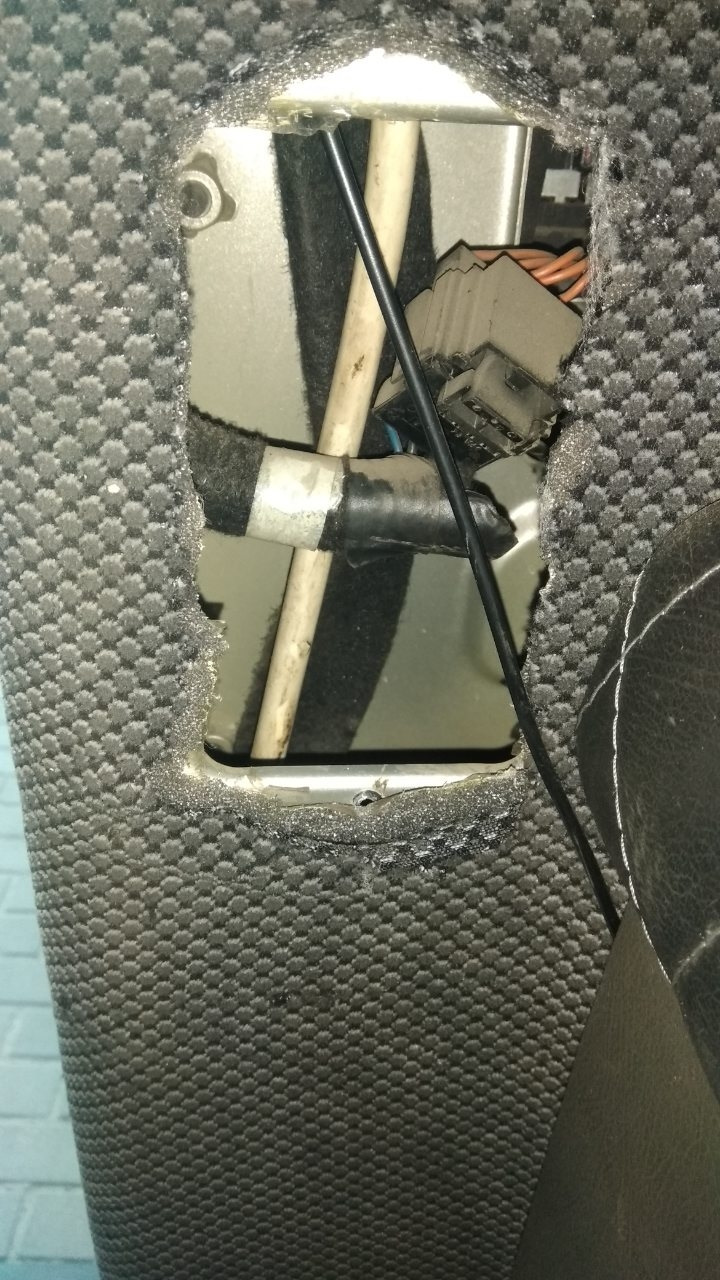 Накладки на вентиляційні отвори, камера заднього виду, розетка для пасажирів. 4