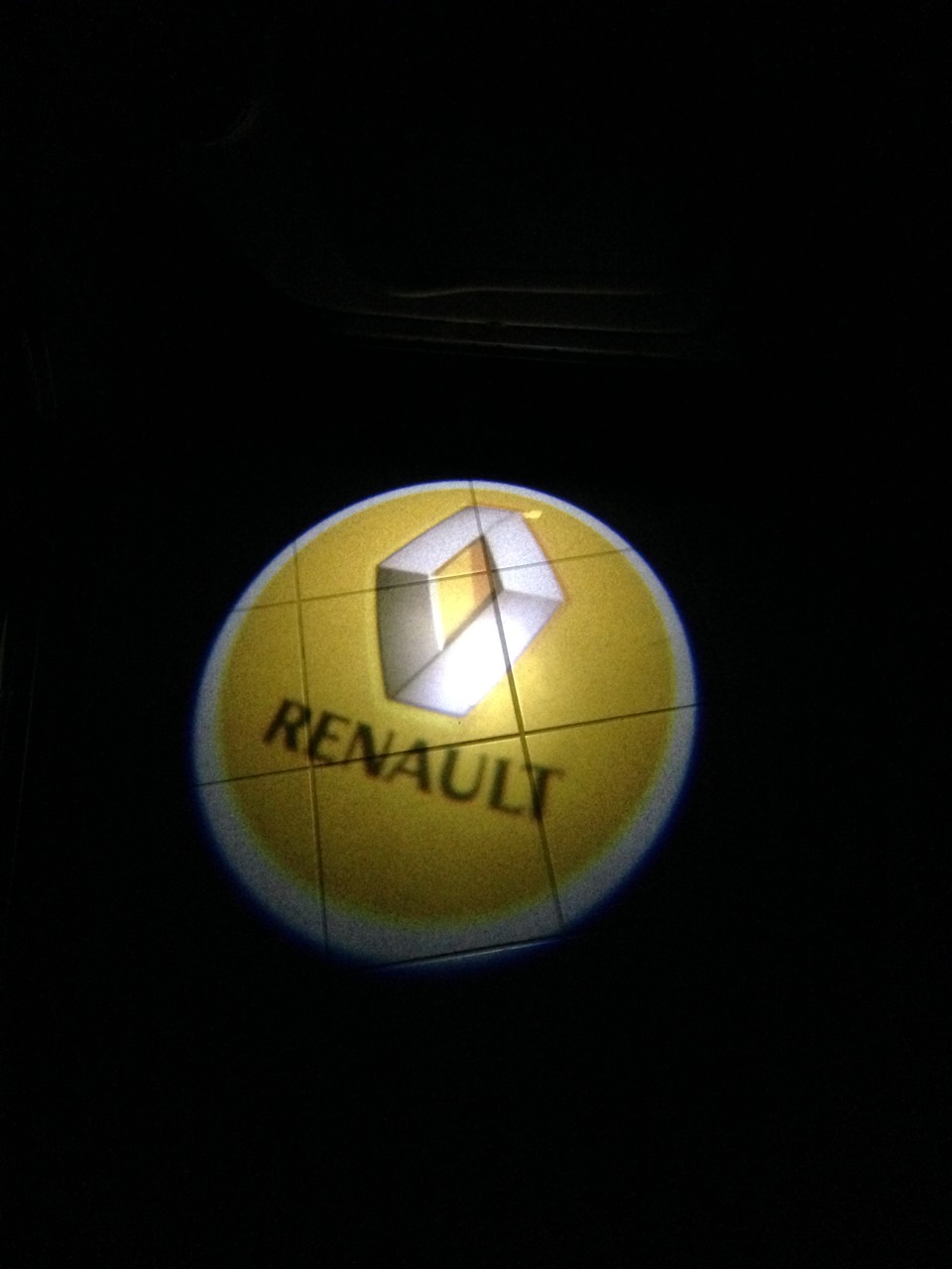 Globex Shadow Light Renault 3