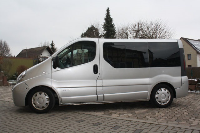 І ще не велика порція фотографій Renault Trafic... 3