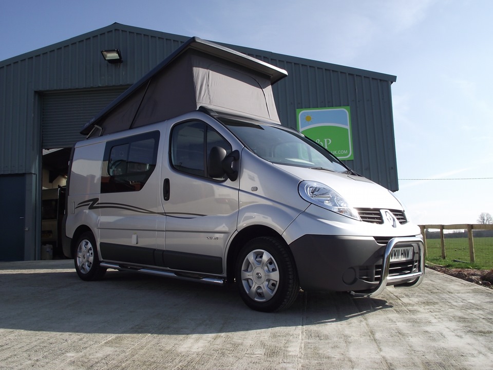 Renault Trafic Camping bus 2