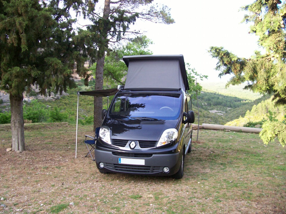 Renault Trafic Camping bus 1