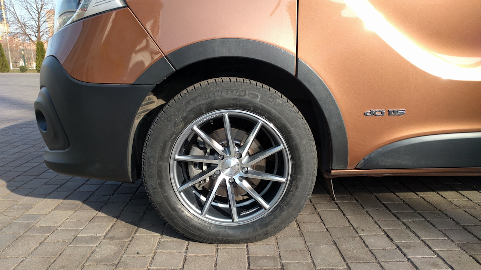 Диски Vossen на Renault Trafik 3 4