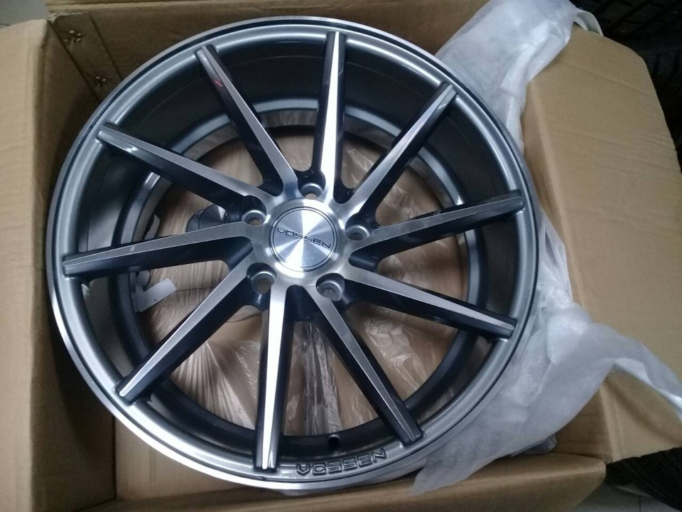 Диски Vossen на Renault Trafik 3 2