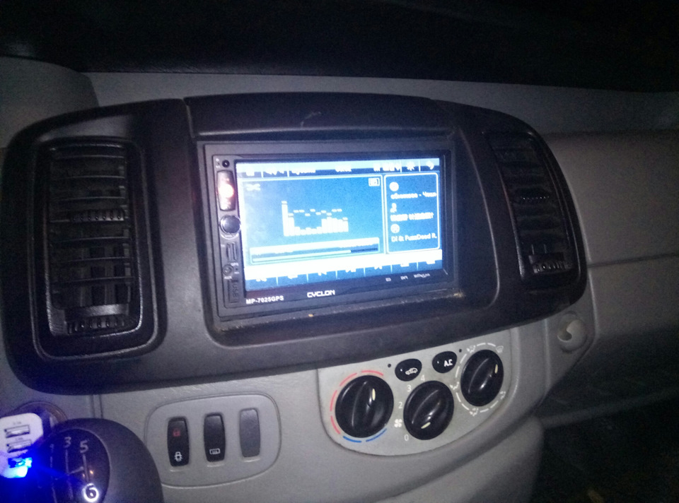 2din магнітола Cyclon 7025gps 1