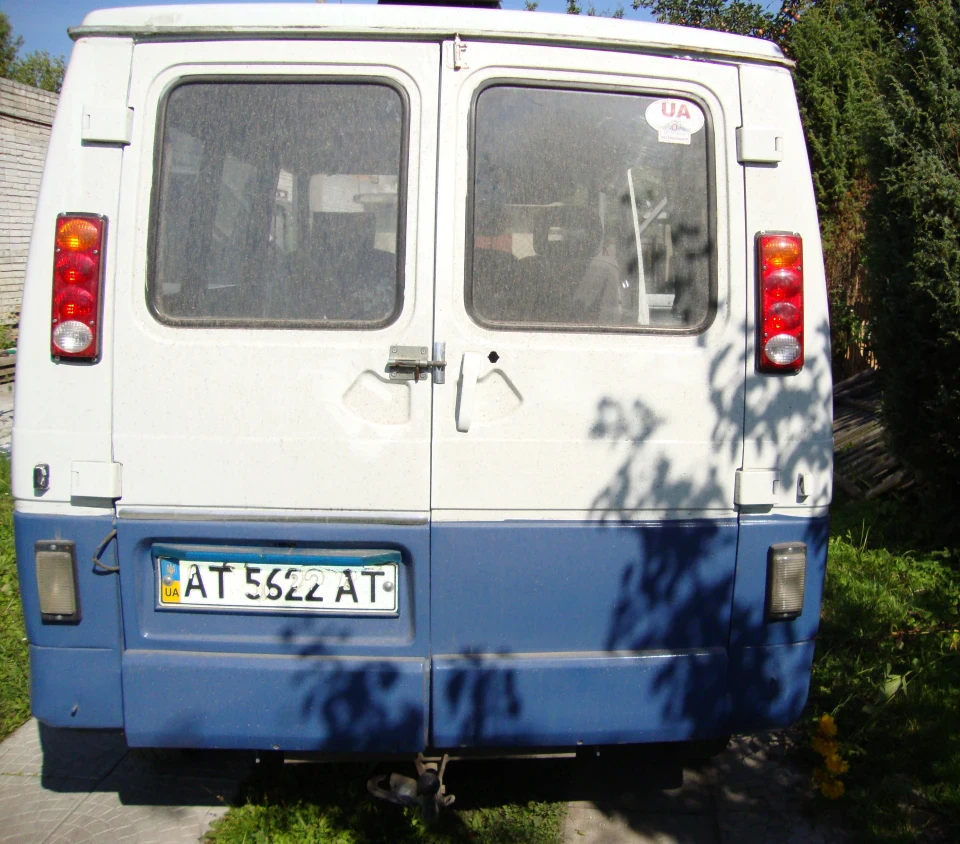 Задні стопи...
