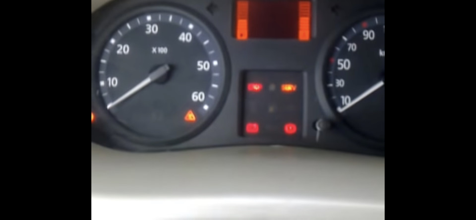 Загорілися лампочки SERV, ABS, AIRBAG, при натисканні на газ спалахує STOP, ( ! ), АКБ/Як зняти генератор / Рено Трафік 1.9 1