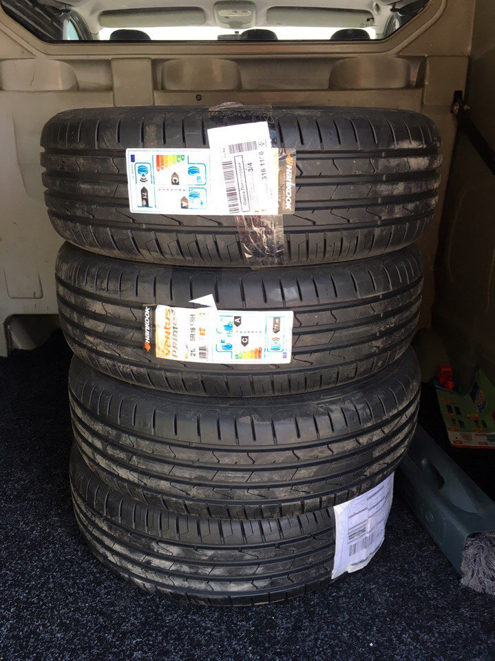 Hankook Ventus Prime 3 K125 215/65 R16 98H 1