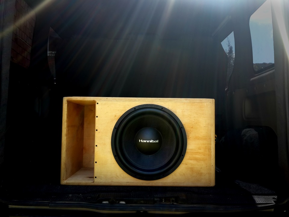 Alphard Hannibal HL-15X 1