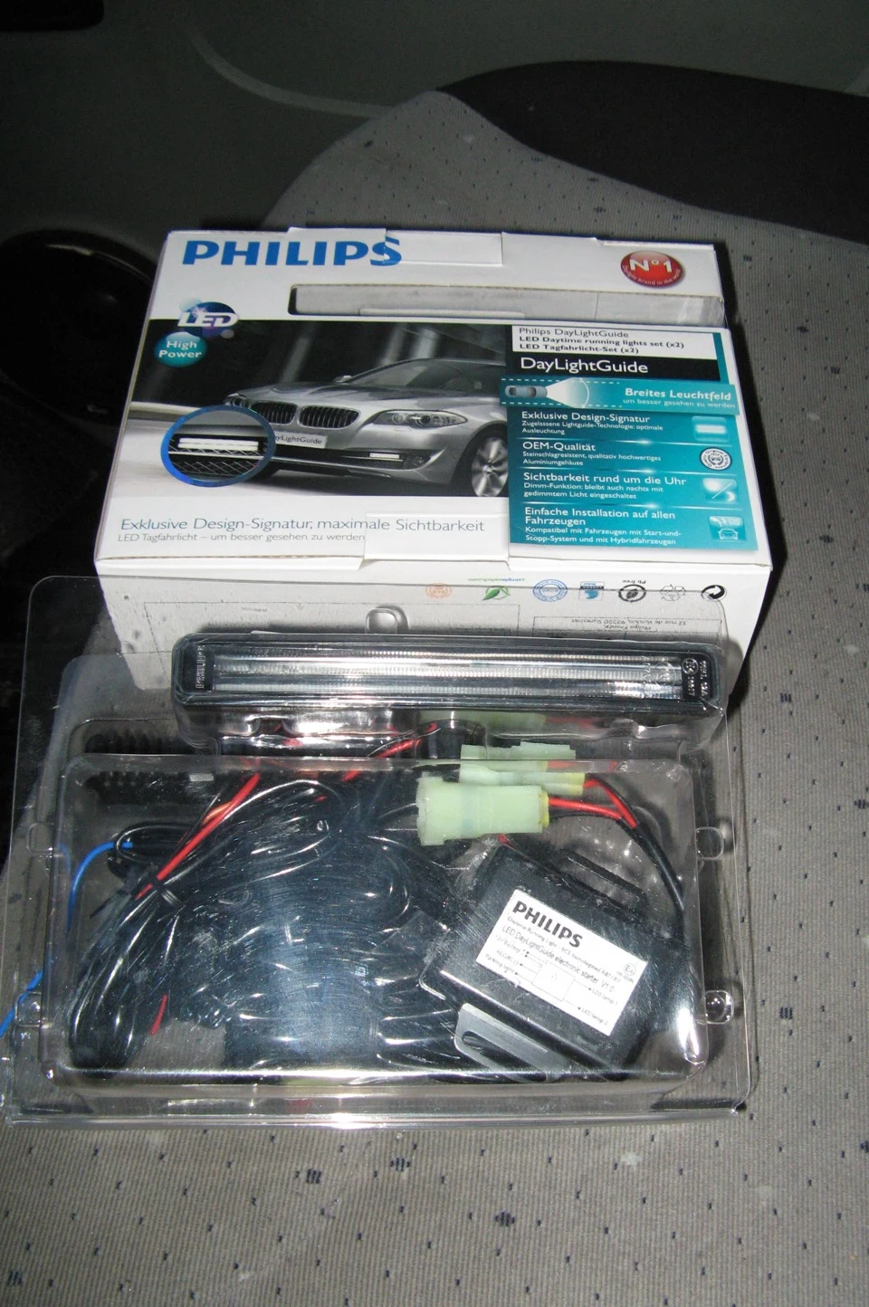 Дневні ходові вогні PHILIPS.