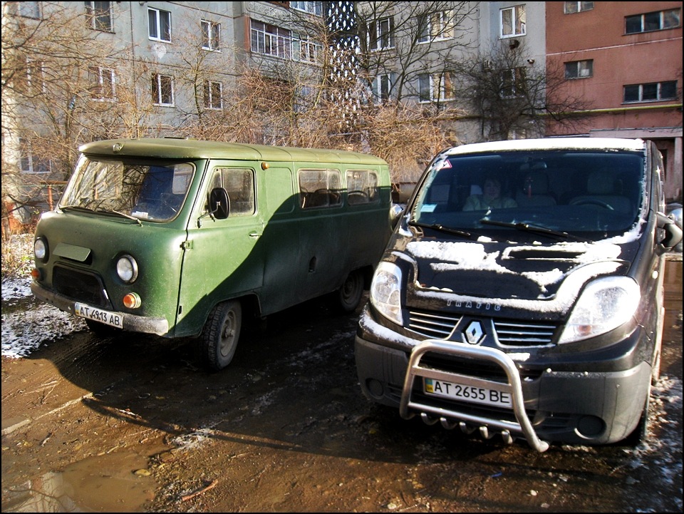 Фото з першим бусом дитинства 1