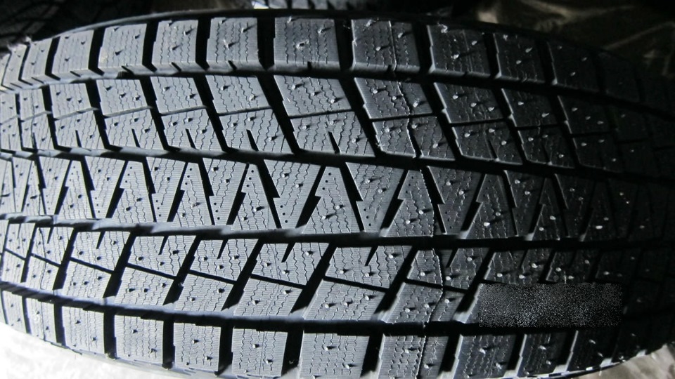 Нові зимові шини Bridgestone Blizzak DM-V1 5