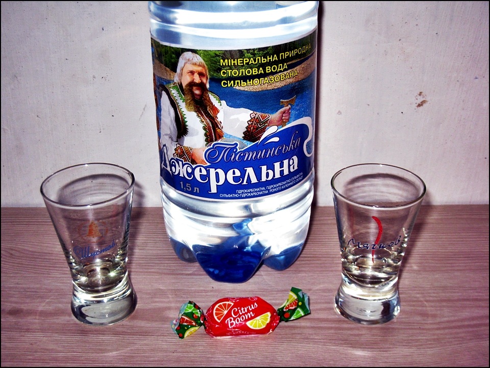 Зрозумів на трьох на ніч дивлячись 1