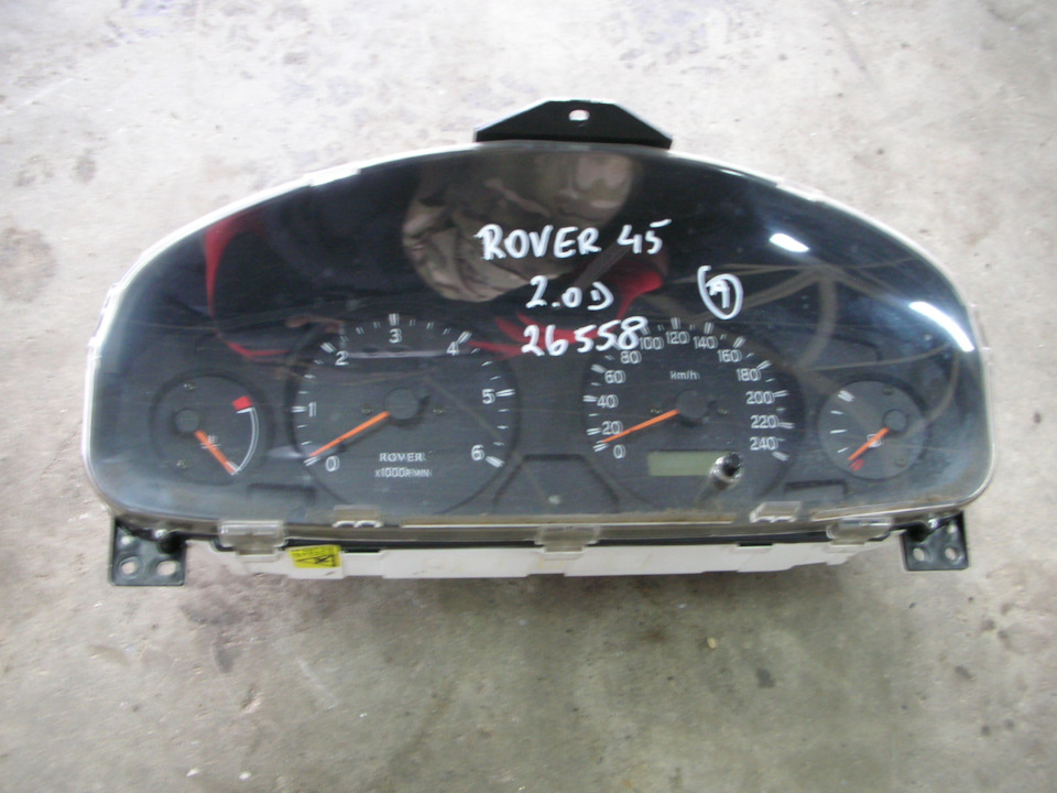 Панель приладів від Rover 45 1