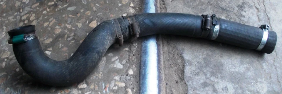 Нижній патрубок