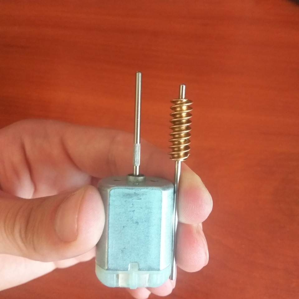 Ремонт моторчика дверей. Ще одна болячка усунена. 5