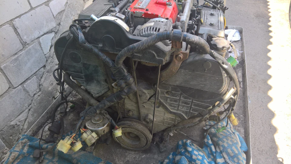 Двигун C27A1 номер два, точніше що від нього залишилося :)