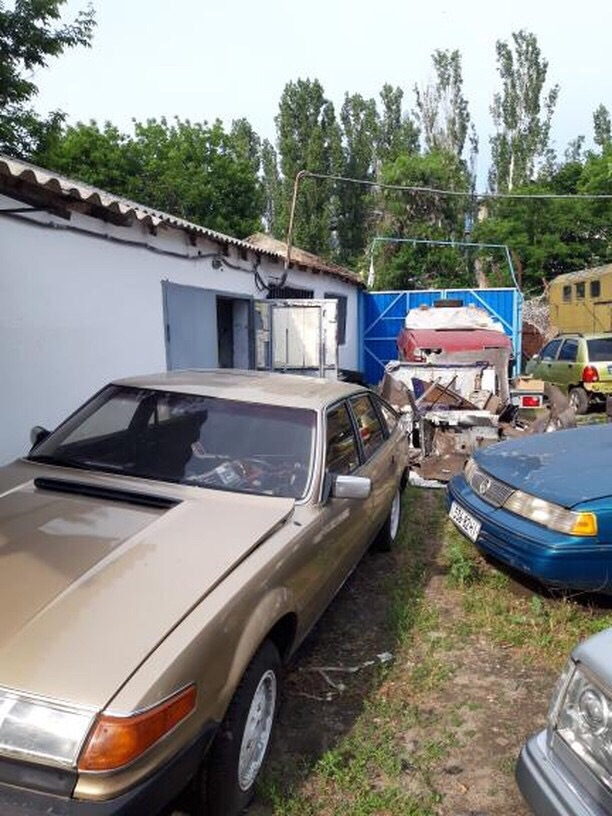 Знайди всі три Rovera на зображенні. 1