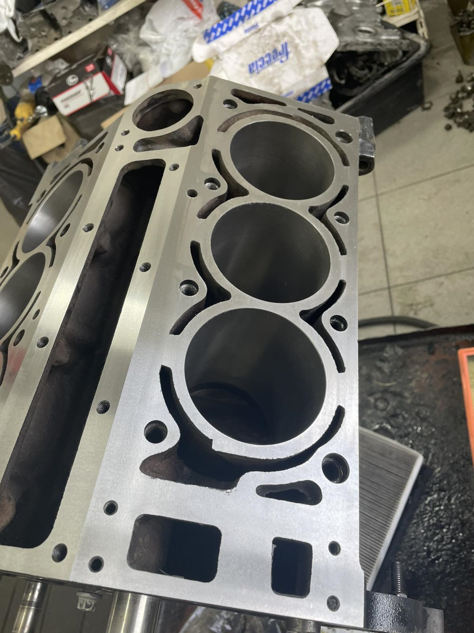 Гільзування 3.0 V6-turbo 2