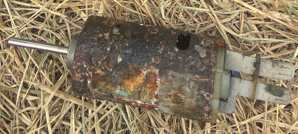 У SAABа простатит, він струменем у скло не ссито. ( 2