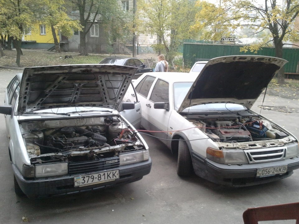 Ось вони разом! Мазда та Сааб :) 3