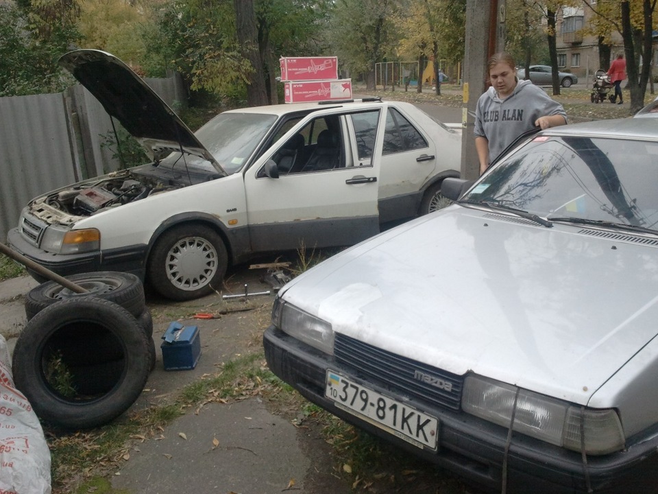 Ось вони разом! Мазда та Сааб :) 1