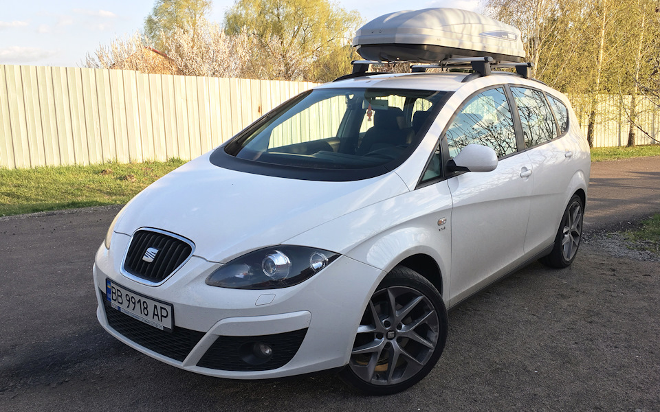 Бокс на дах Thule Pacific 600 2