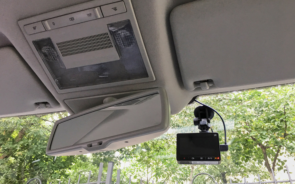 Реєстратор Xiaomi Yi WiFi DVR 2