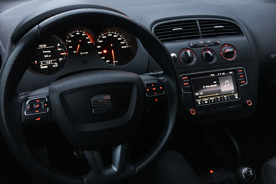 Заміна RNS 510 на RCD 330 plus 3