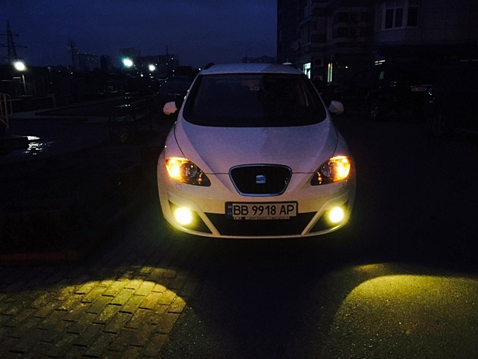 Жовті лампи в ПТФ IPF XY 5