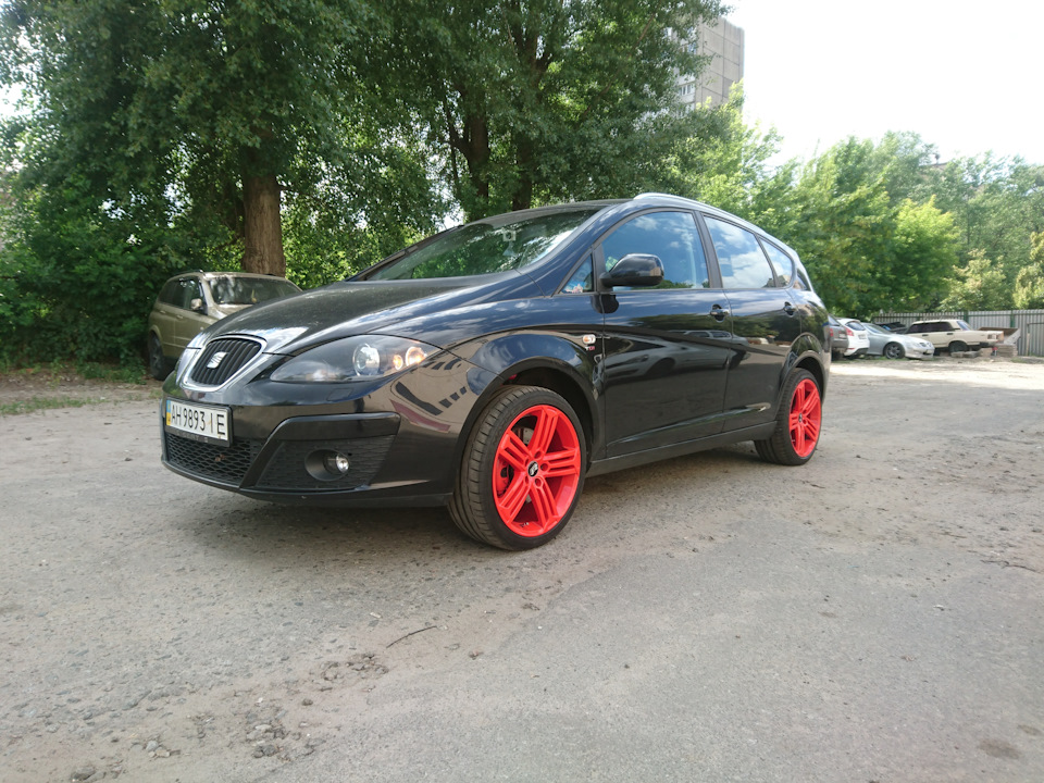 Спробував 225/40/18 45 8J 1