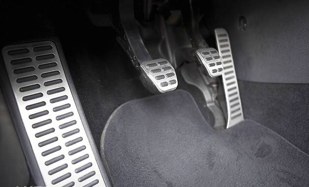 Педалі від Cupra чи Golf GTI… 1